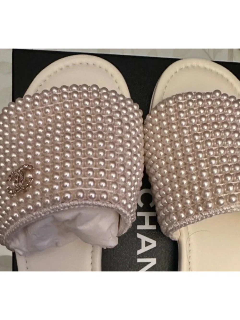 NIB Chanel 2025 Pearl CC Flat Mules Ivory White 41 Full Set